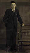 emlyn_jones_llys_hyfryd.jpg (35582 bytes)