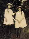 lizzie_lena_tyrhedyn_3.jpg (41465 bytes)