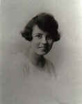09_sarah_jones.jpg (43880 bytes)