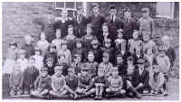 Ysgol_rhiw_1935.jpg (118214 bytes)