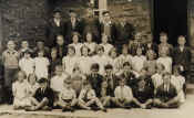 Plant Ysgol Rhiw=3.jpg (184604 bytes)
